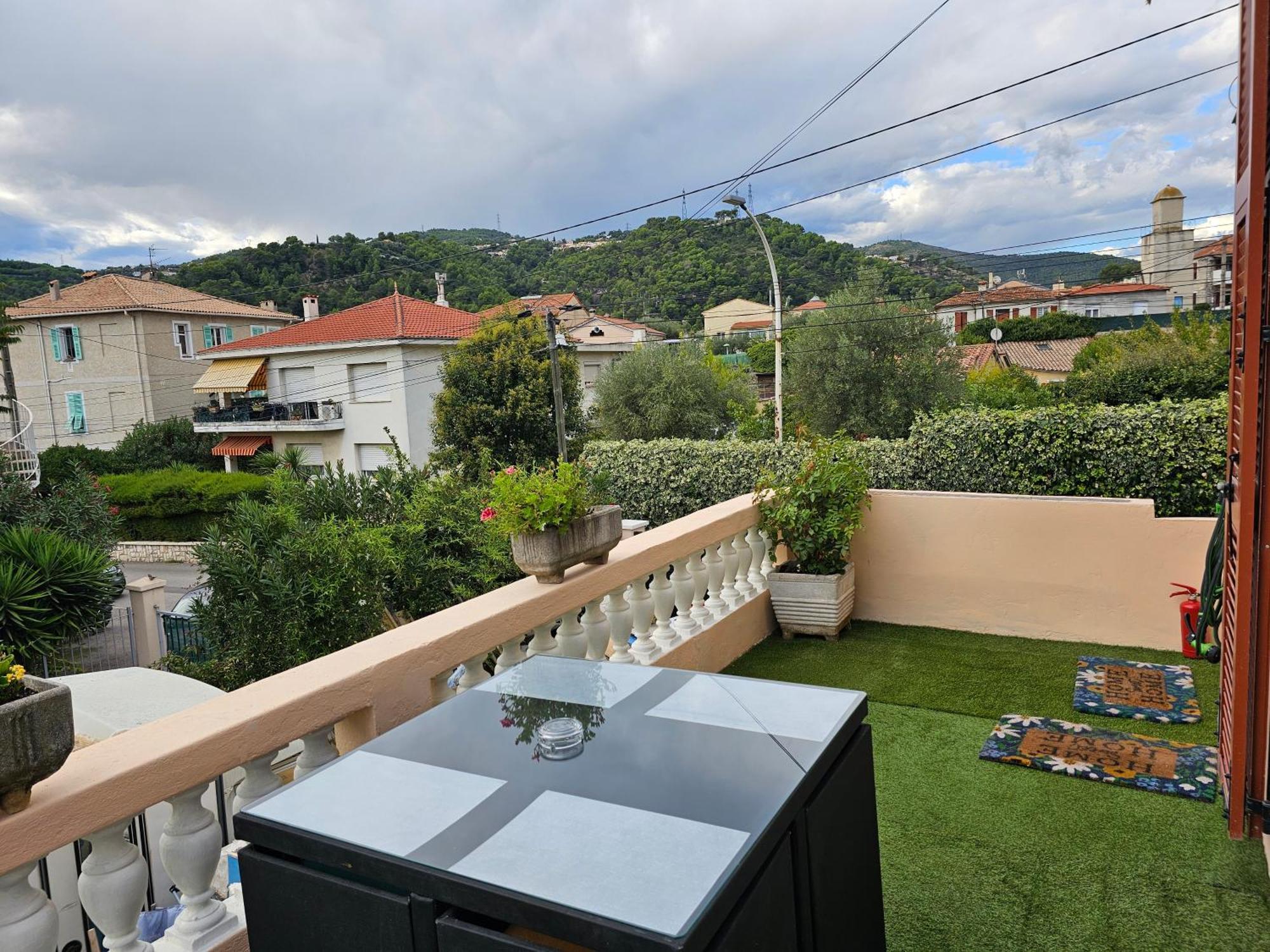 Studio 3 A La Trinite Proche De Nice 10 Mn, Monaco 15 Mn Et L'Italie 30 Mn 外观 照片